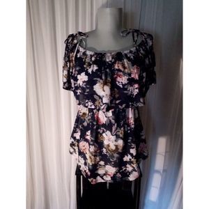 Siren Lily Maternity Off The Shoulders Floral Maternity Shirt Size Medium